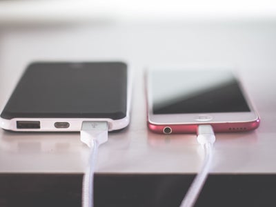Vous avez un Samsung ? Cette fonction pourrait bien prolonger la vie de votre smartphone