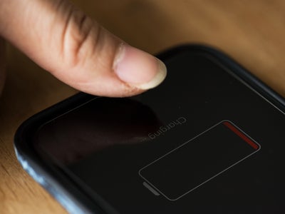 Batterie faible : 5 astuces pour recharger rapidement son smartphone