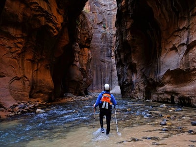 Insolite : l’iPhone 14 sauve trois étudiants coincés dans un canyon