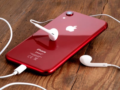 Bientôt un chargeur universel pour les iPhone ?