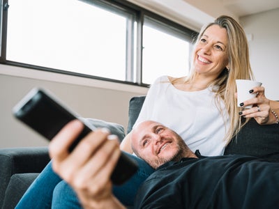 Abonné SFR : payez moins cher votre abonnement Netflix, Disney+, CINÉ+ OCS ou LIGUE 1+ !
