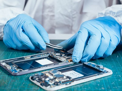 Droit à la réparation : l’UE prolonge d'un an la garantie des appareils réparés