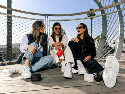 Idées cadeaux : notre sélection d’enceintes portables à mettre sous le sapin