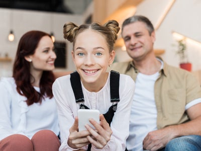 Premier smartphone : modèle, forfait, sécurité... Comment bien préparer sa rentrée connectée ?