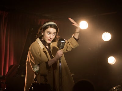 3 bonnes raisons de regarder Mme Maisel, femme fabuleuse