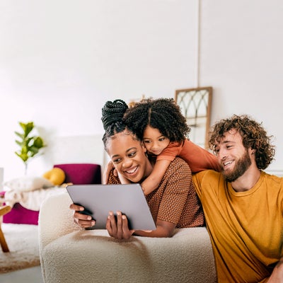 Quelle tranche d’âge passe le plus de temps sur Internet ?