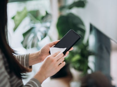 Comment désinfecter son smartphone ?