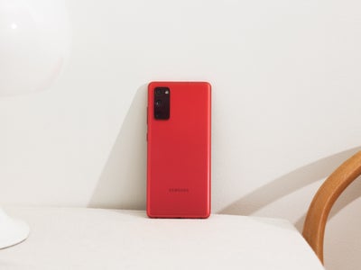 Bons plans de Noël : des smartphones Samsung 5G à 1 euro seulement !