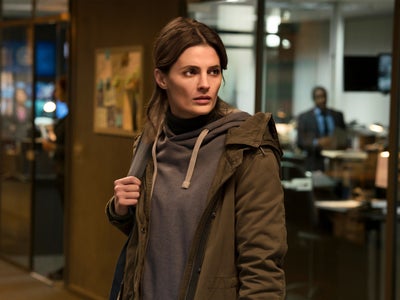 Qui est Stana Katic, la star de la série Absentia ?