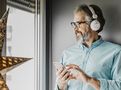 Deezer : notre sélection de podcasts à écouter en 2023