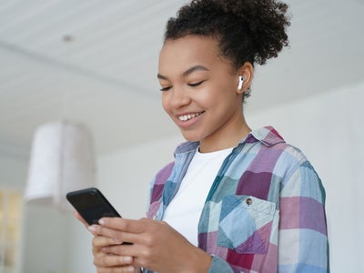 Comment les AirPods Pro vont (encore) mieux gérer les bruits ambiants