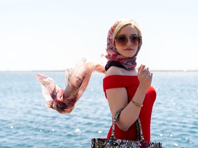 Inventing Anna, une série signée Shonda Rhimes, bientôt sur Netflix