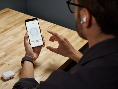 Avec iOS 19, les AirPods traduiront toutes les langues en temps réel