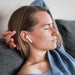 Garder ses écouteurs pour dormir : bonne ou mauvaise idée ?