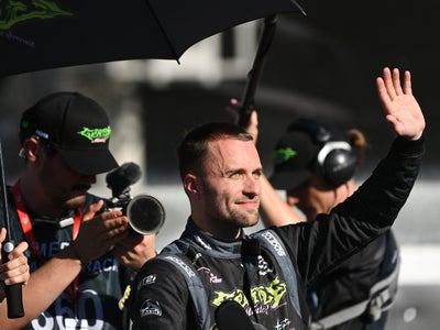 Squeezie - Merci Internet : retour sur les 10 ans de carrière du Youtubeur français