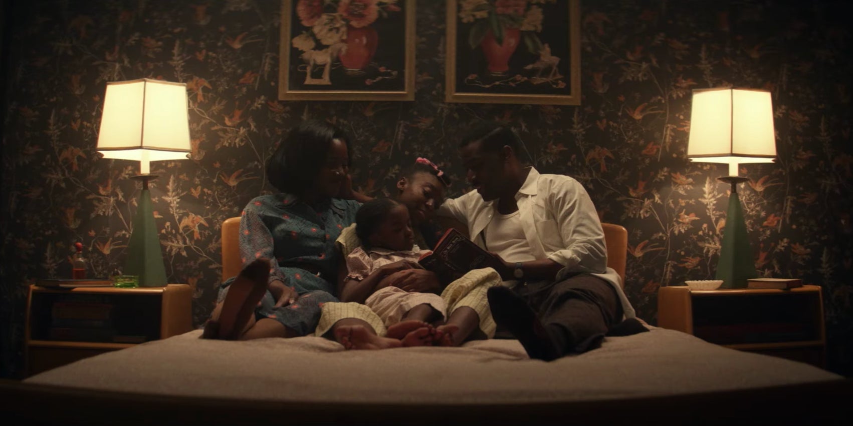 Partagez les cauchemars de la famille Emory dans la première saison de "Them".