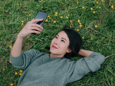 Smartphone reconditionné : un Français sur cinq opte pour un smartphone d'occasion