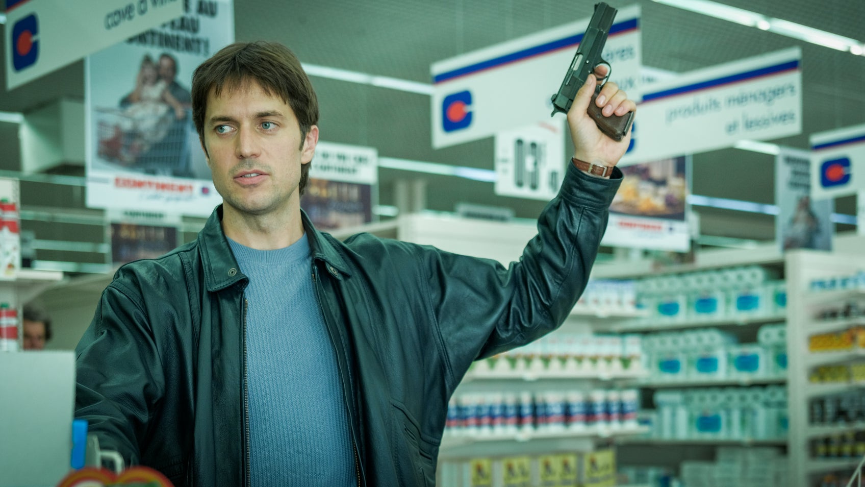 Retrouvez l'acteur Lucas Bravo dans le rôle de Bruno Sulak dans le film "Libre" de Mélanie Laurent, disponible sur Prime Video. 