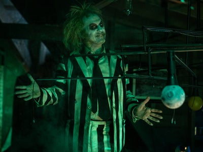 Beetlejuice 2 : la suite du film culte de Tim Burton se dévoile en images