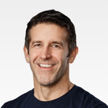 Qui est John Ternus, le nouveau patron d’Apple ?