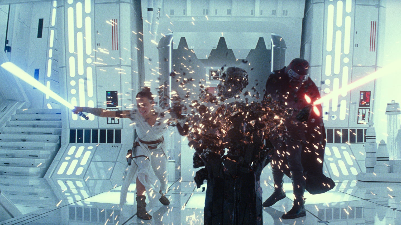 Rey (Daisy Ridley) et Kylo Ren (Adam Driver) dans la dernière bande-annonce de Star Wars IX.