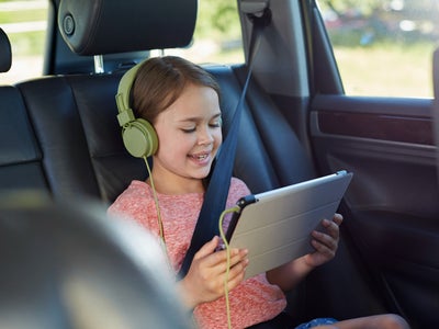 5 podcasts pour petits et grands à (ré)écouter sur Deezer