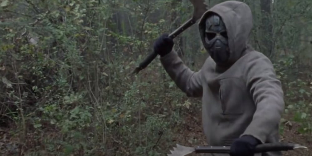 Le masque de fer apparaît dans la bande-annonce de l'épisode 16 de la saison 10 de The Walking Dead
