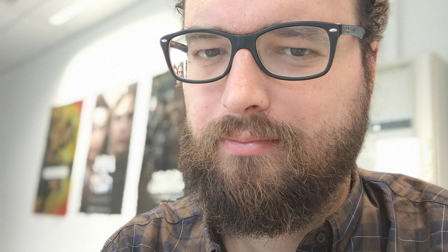 En mode portrait, les selfies appliquent l'effet bokeh