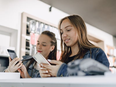 Chez SFR, on vous prête un smartphone en cas de panne, casse, perte ou vol