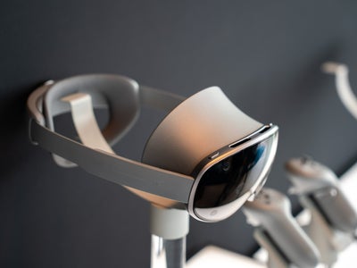 Galaxy XR : Samsung lance son propre casque de réalité virtuelle haut de gamme