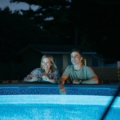 Amour Apocalypse : l’équipe du film nous décrit la résilience grâce aux sentiments