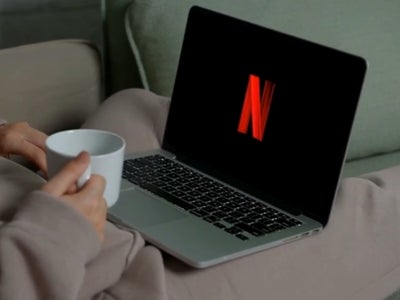 Netflix autorise l’utilisation de l’IA dans ses séries, mais pas n’importe comment