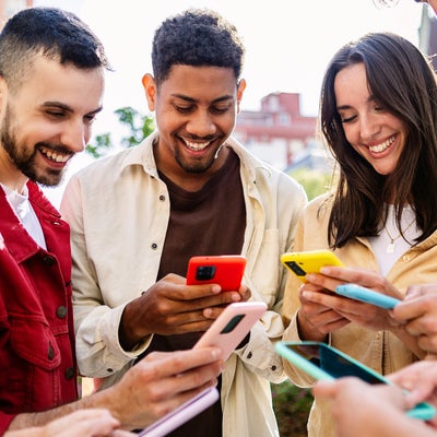 Combien de temps passe-t-on sur nos smartphones dans une vie ?