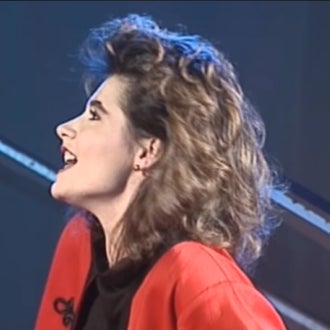 5 choses à savoir sur Emmanuelle, la chanteuse de Premier Baiser
