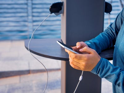 Juice Jacking : pourquoi faut-il se méfier des câbles USB inconnus ?