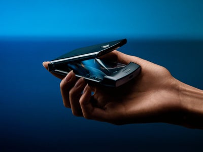 Motorola RAZR : le smartphone pliable qui sent bon les années 2000