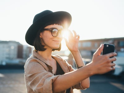 Samsung imagine une (nouvelle) technologie de caméra à selfie invisible