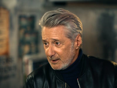 La vie ''rêvée'' d'un enfant du rock : le documentaire sur Antoine de Caunes arrive sur Canal+