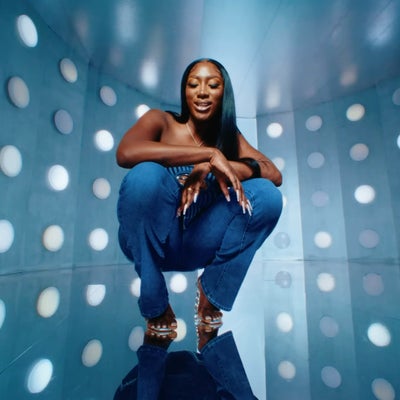 Come Back, Bisous et Chérie : Aya Nakamura de retour avec 3 titres inédits