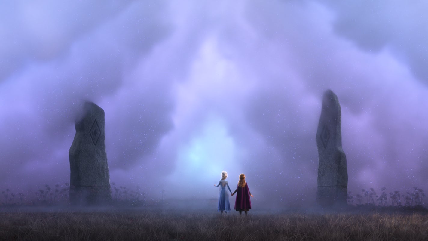 Elsa et Anna face au brouillard rose dans La Reine des Neiges 2 Elsa et Anna face au brouillard rose dans La Reine des Neiges 2