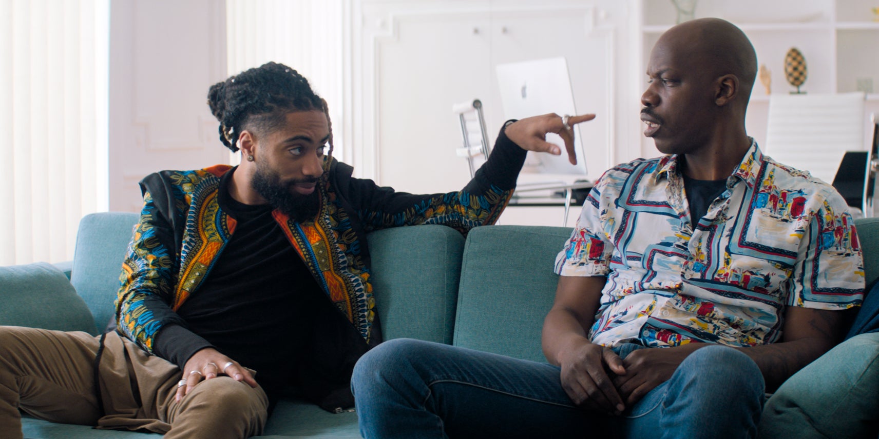 Retrouvez Fary, entre autres nombreux special guests, aux côtés de l'inénarrable Jean-Pascal Zadi dans "Tout simplement noir".