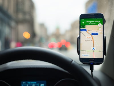 Comment utiliser Google Maps sans connexion satellite ?