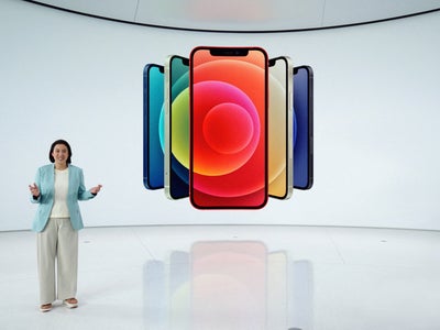 iPhone 12 : après son interdiction temporaire, que doivent faire les propriétaires de ce modèle ?