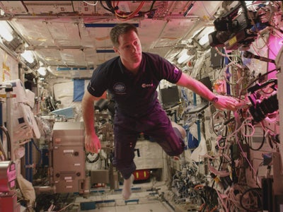 À la découverte de l’espace avec Thomas Pesquet sur RMC Découverte