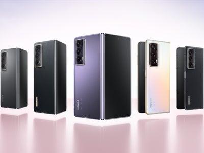 HONOR dévoile le Magic V2, son nouveau smartphone pliable