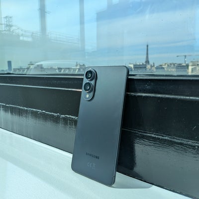 Samsung Galaxy S25 Edge : craquez pour sa finesse en précommande chez SFR