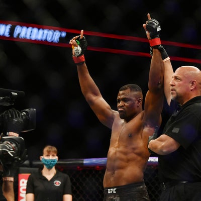 UFC : Ciryl Gane évoque sa rivalité avec Ngannou sur RMC Sport