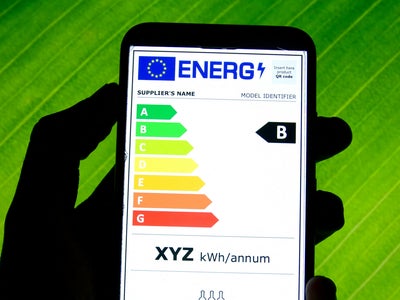 Étiquette énergie : tout savoir sur le nouveau label destiné aux smartphones