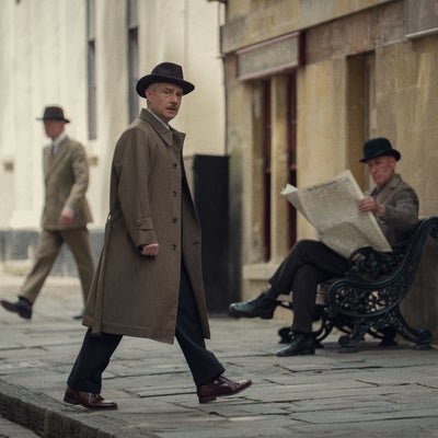 Les Sept Cadrans d’Agatha Christie : la nouvelle mini-série arrive sur Netflix