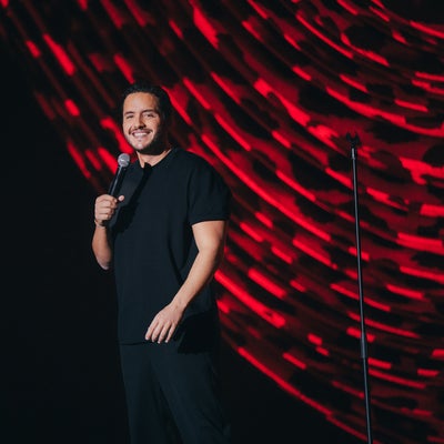 Bâtard Sensible : le dernier spectacle d’Alexandre Kominek arrive sur Canal+